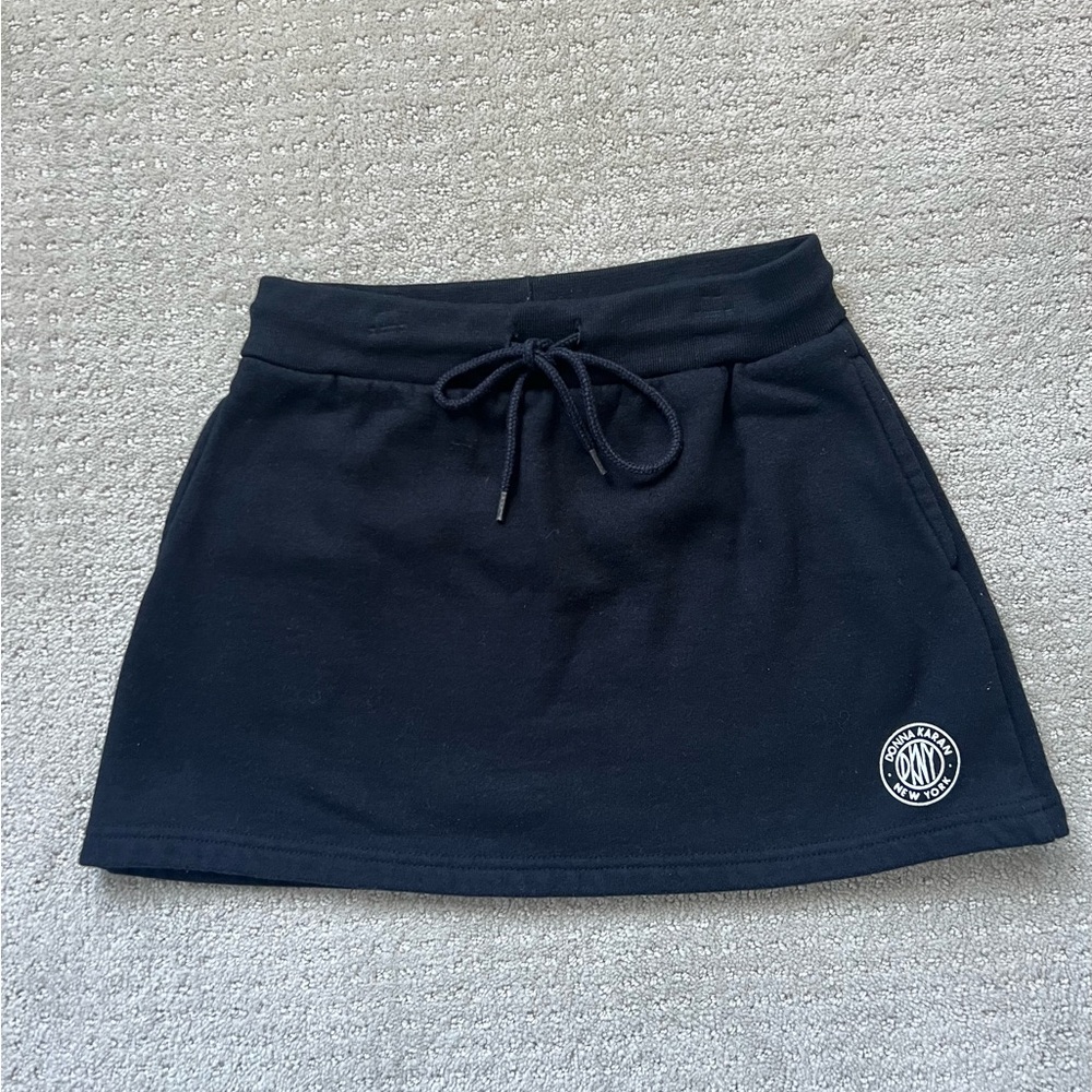 EUC girls DKNY Black Skater Skirt with Drawstring size XL